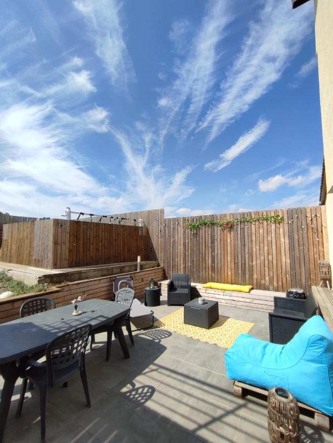Appartement 100M2, Independant Dans Notre Maison Garennes-sur-Eure Luaran gambar