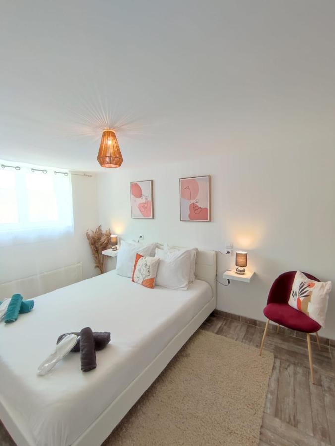 Appartement 100M2, Independant Dans Notre Maison Garennes-sur-Eure Luaran gambar