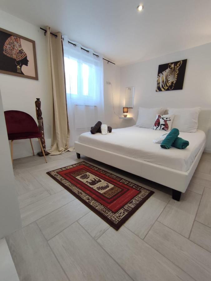 Appartement 100M2, Independant Dans Notre Maison Garennes-sur-Eure Luaran gambar
