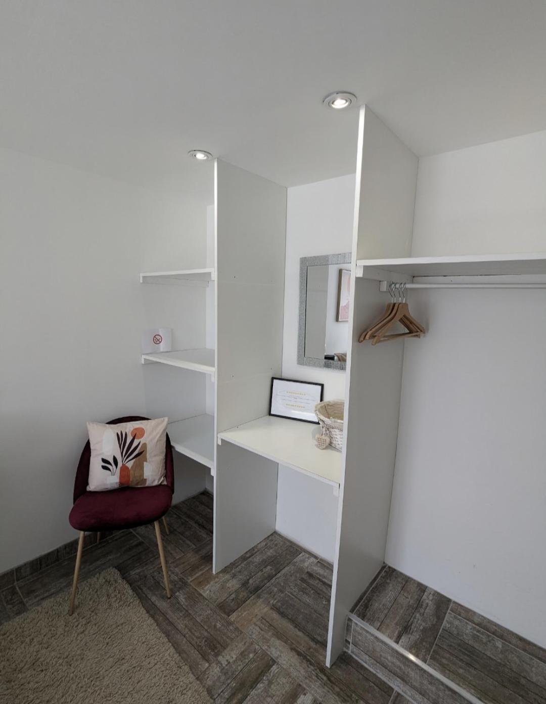 Appartement 100M2, Independant Dans Notre Maison Garennes-sur-Eure Luaran gambar